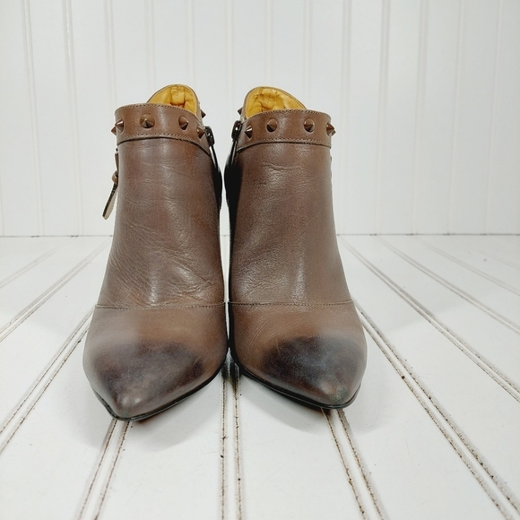 Enzo Angiolini Eapresly Brown Leather Stiletto Heels Studs Ankle Bootie E398 - Picture 4 of 15